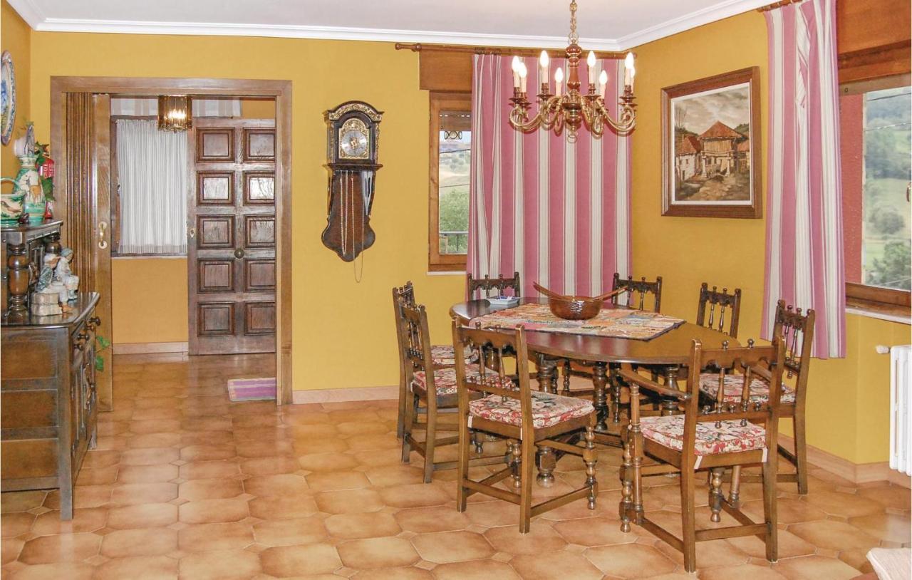 Gorgeous Home In Pilona With Kitchen La Pinera Zewnętrze zdjęcie